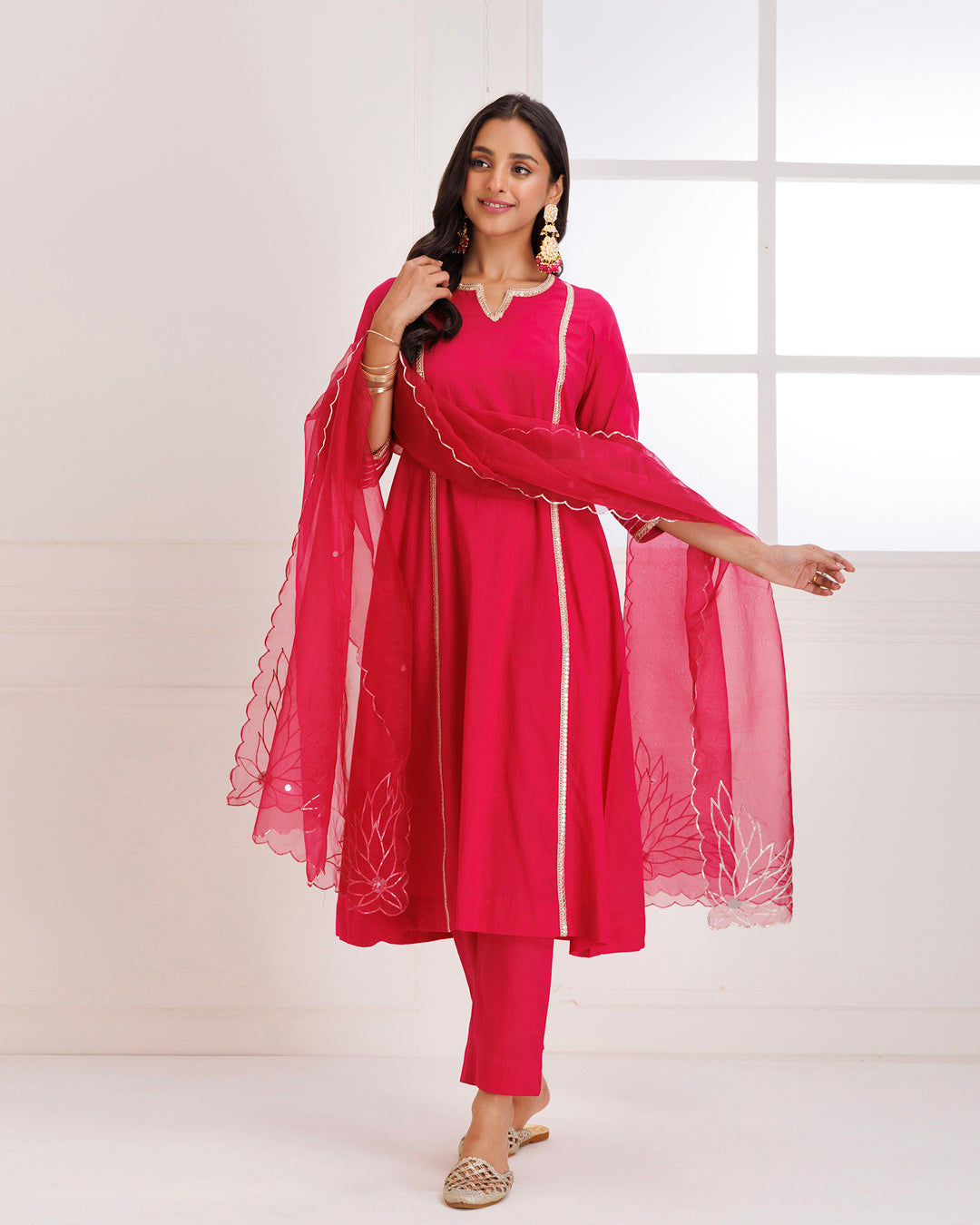 Panihari Magenta Gotapatti Suit Set