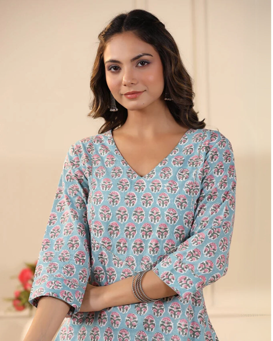 Aqua Butti Handblock Printed Cotton Kurta Pant Set