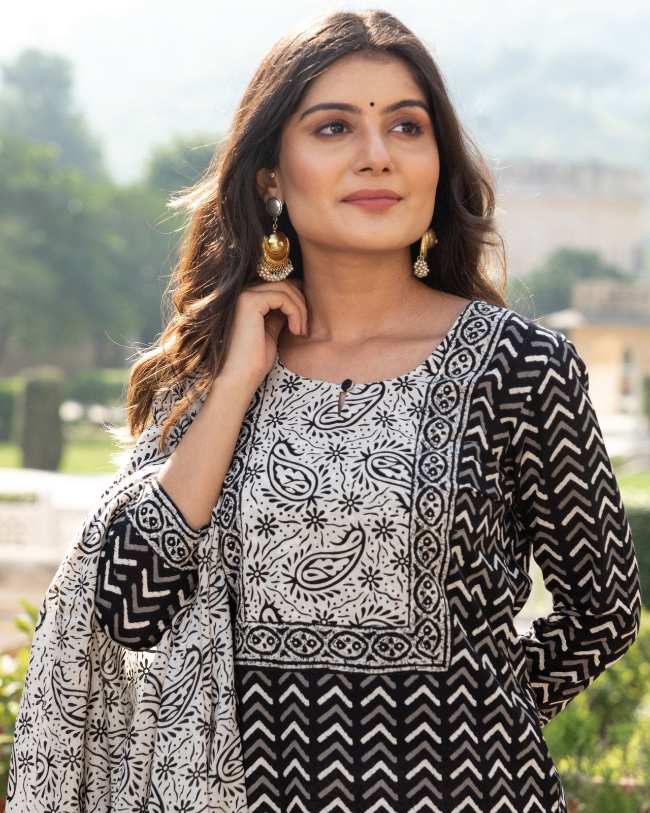 Black & White Zigzag Print Cotton Kurta Pant Suit Set