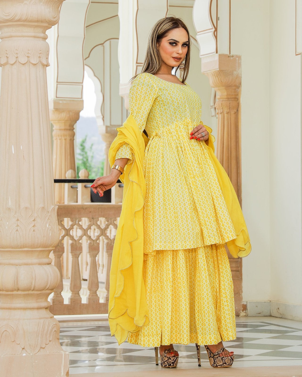 Naina Sharara Set