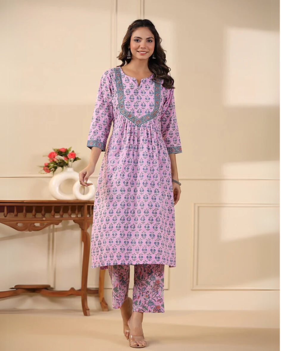 Lavender Butti Handblock Printed Cotton Kurta Pant
