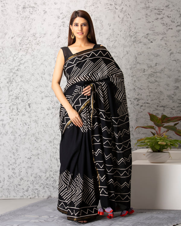 Daisy Handblock Printed Mul-mul Saree