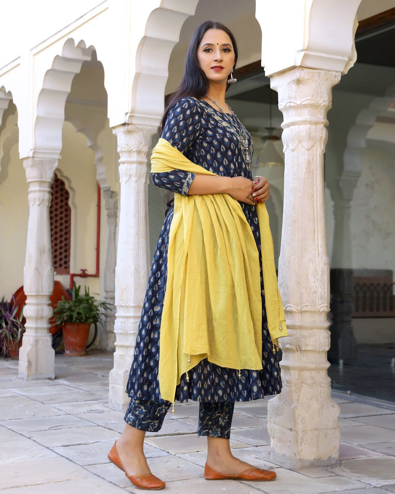 Sparkle Bagru Print Anarkali Kurta Pant Set ( Set of 3 )