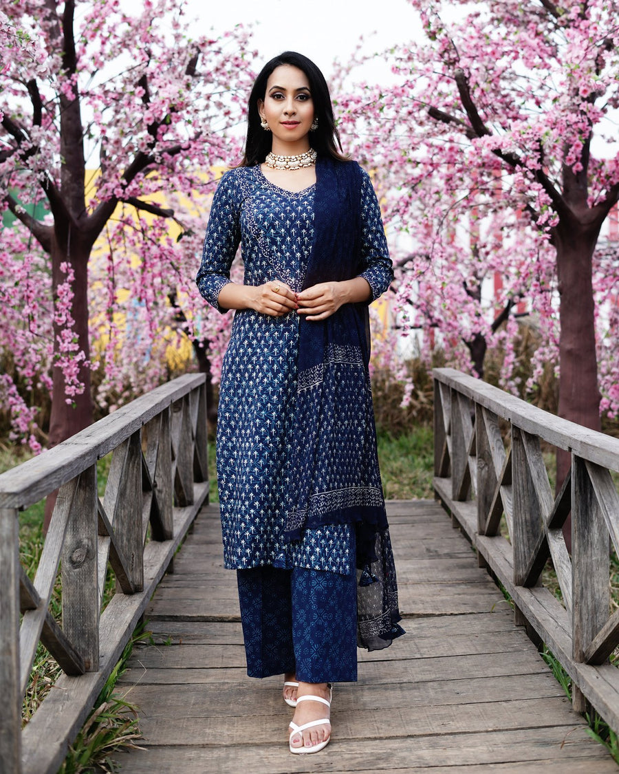 Blue Block Butti Print Cotton Kurta Pant Set